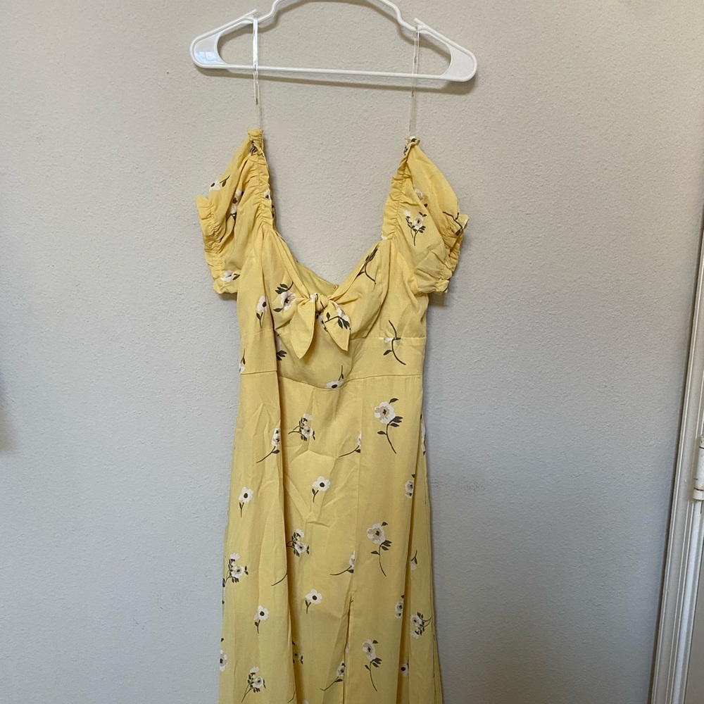 Pale Yellow Floral Dress - Picture 7 of 16